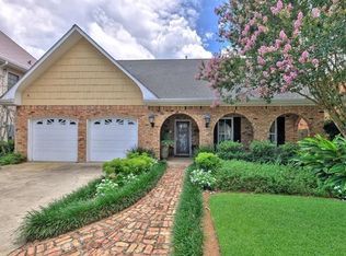 4964 Folse Dr, Metairie, LA 70006
