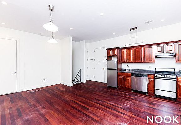 5th image of 184 Jefferson St #2F