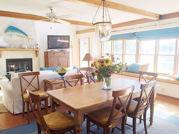 Open dining + living areas