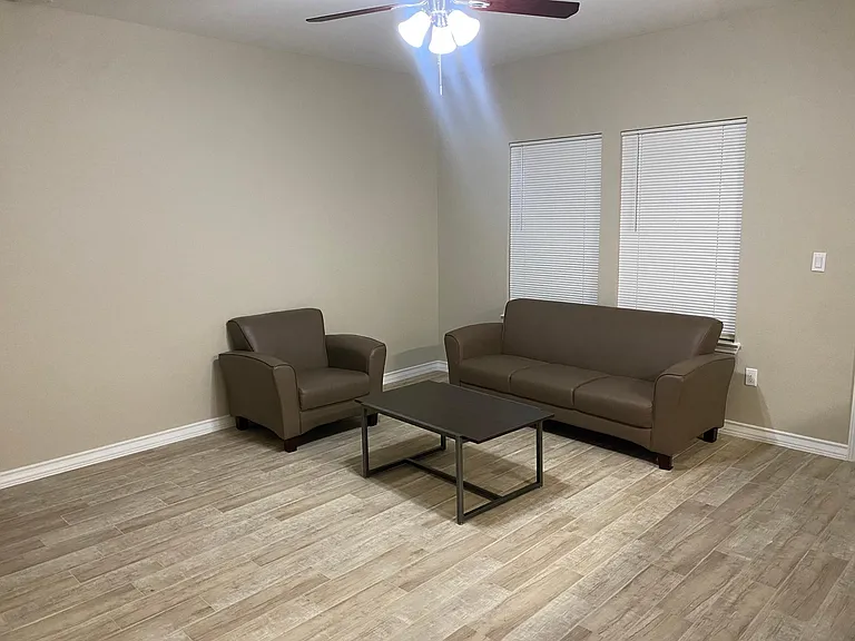 7418 Bywood St — Photo 3