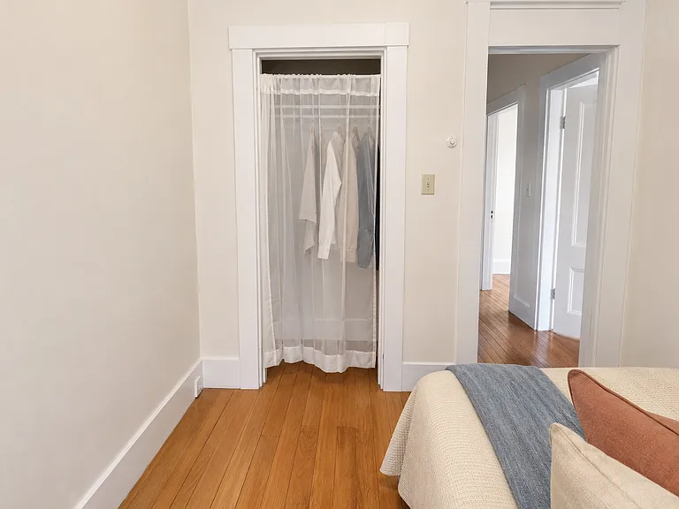 113 Windsor St #4 — Photo 12