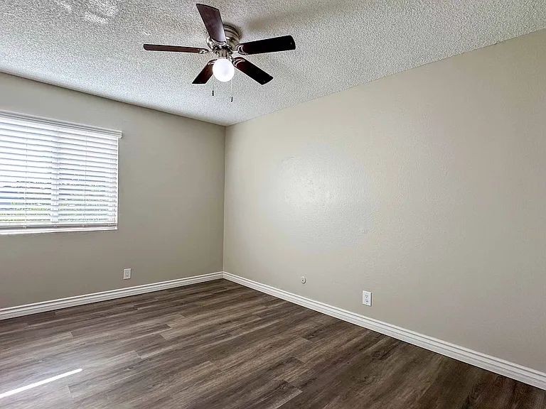 2617 Fairmount Ave #5 — Photo 5