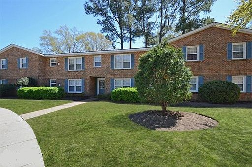 5th image of 110 Williamsburg Dr APT C1