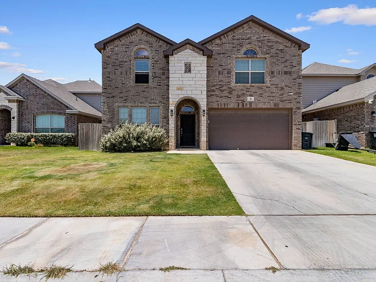 5 Charolais Rd — Photo 1