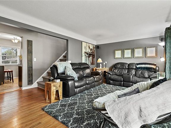3rd image of 1722 Drenik Dr