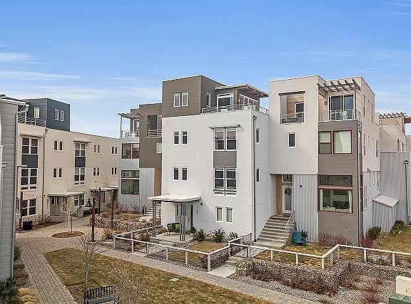 3rd image of 11211 S Faddington Way