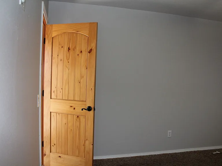 2217 Laneway Cir — Photo 23