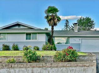 615 Kings Ct, Central Pt, OR