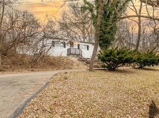 5339 Fern Beach Rd, Saint Louis, MO 63128