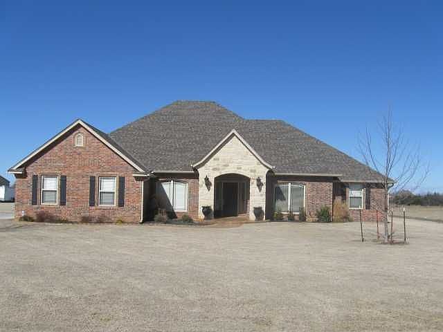 Home for Sale in Tuttle, Oklahoma $304,999