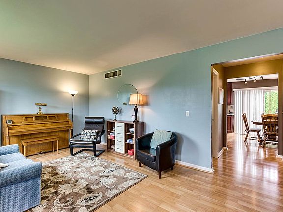 4th image of 7083 Huron Park Ct