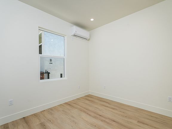 2nd image of 3715 W Victory Blvd #102
