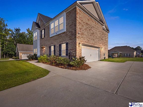 4th image of 604 Greensward Dr