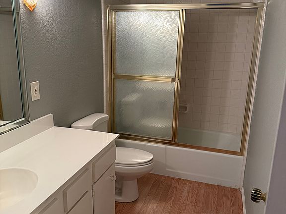 4th image of 1401 Forest Edge Dr APT 9