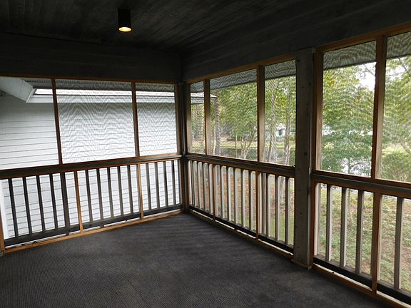 screened deck