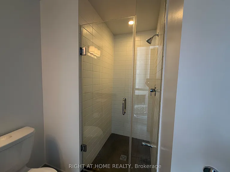 10 Park Lawn Rd #522 — Photo 26