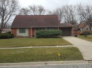 645 Lafayette Ln, Hoffman Estates, IL 60169