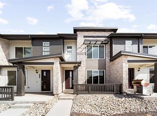 2037 S Vance Way, Lakewood, CO 80227