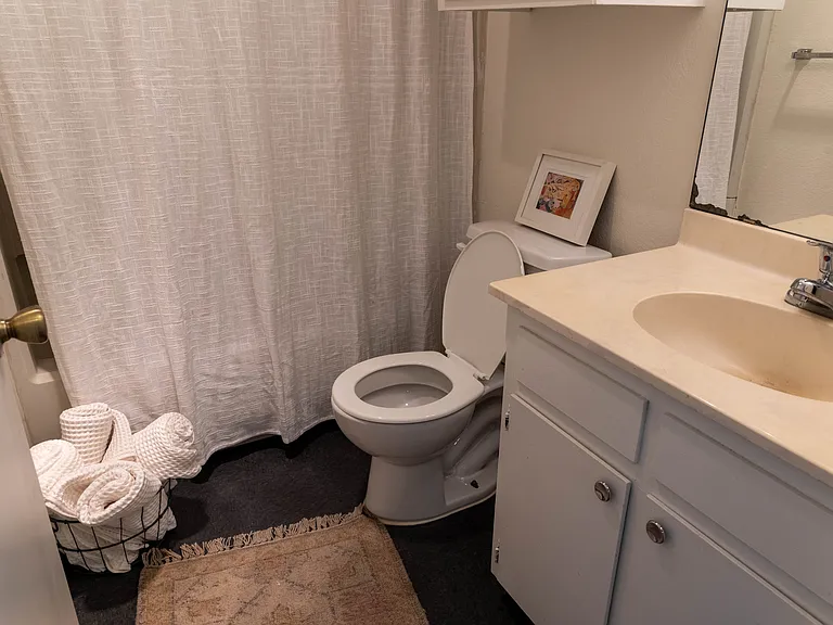 5516 Roosevelt Ave #201 — Photo 15