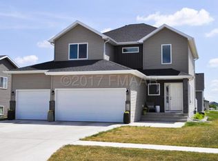 3039 Ridge Dr E, West Fargo, ND 58078