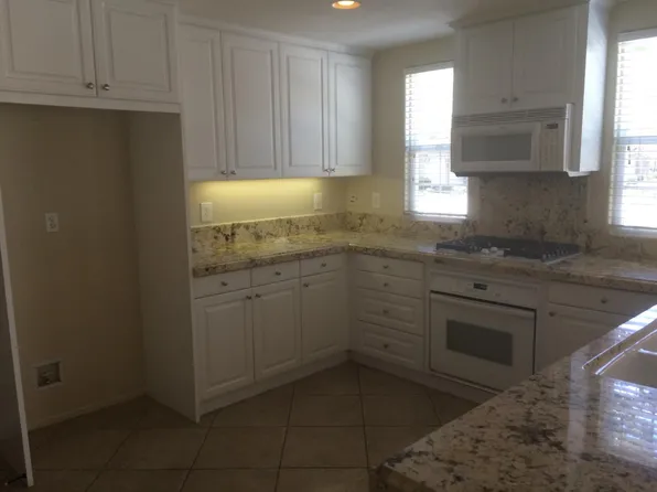 11 Sablewood Cir, Mission Viejo, CA 92694