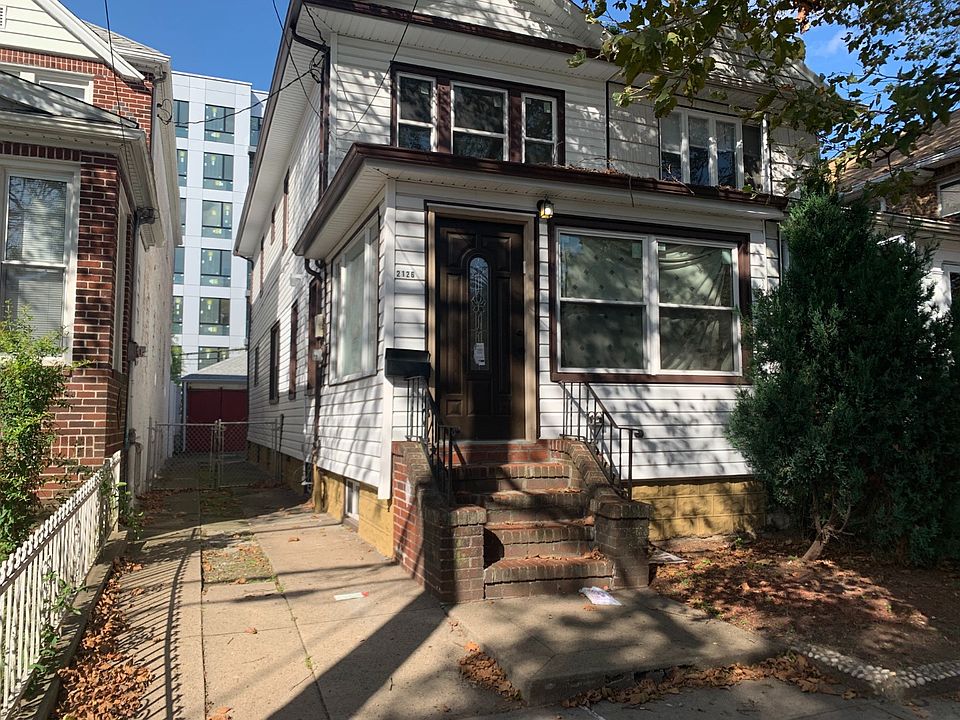 1st image of 2126 E 21st St