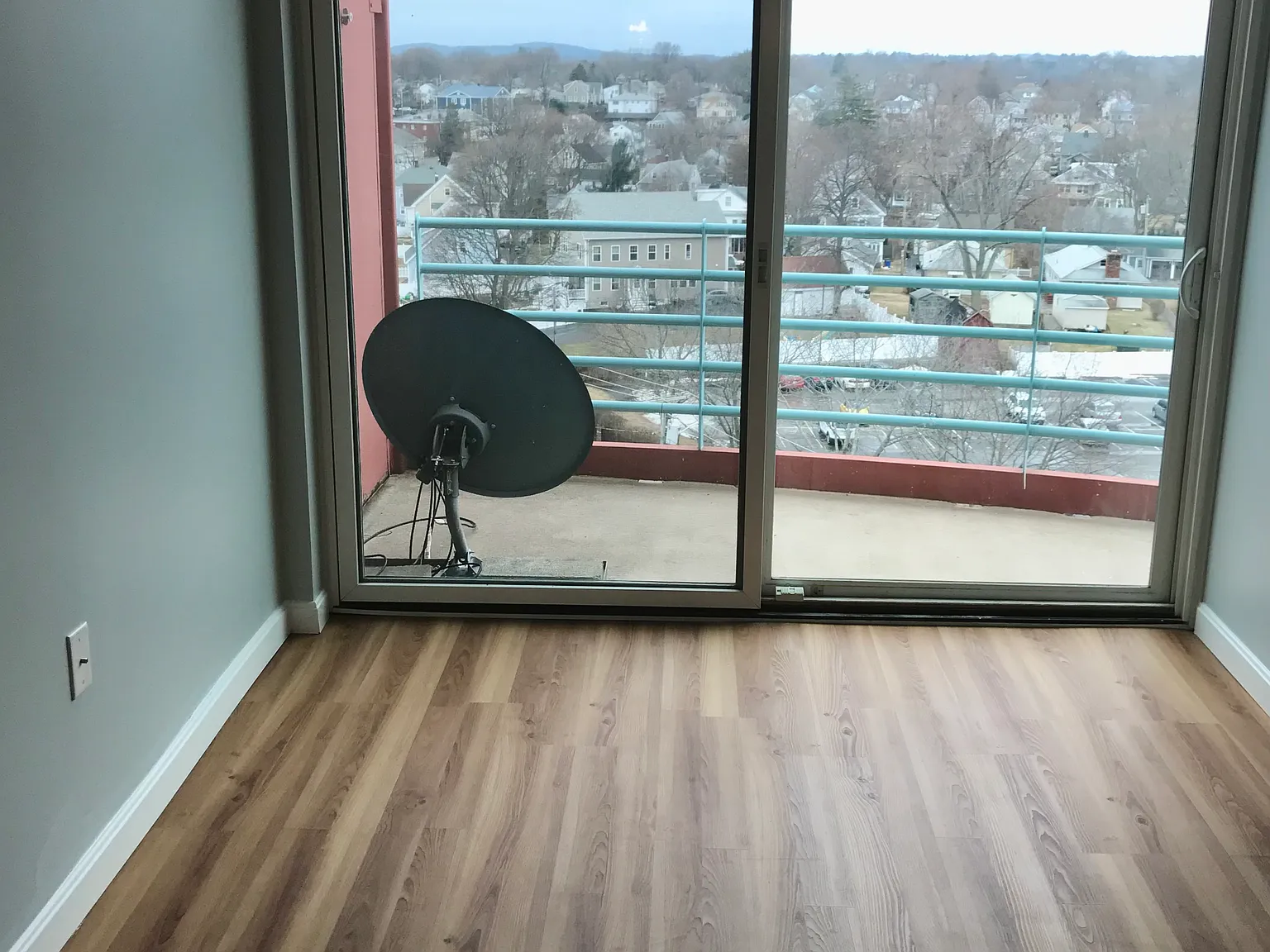 100 W Squantum St — Photo 4