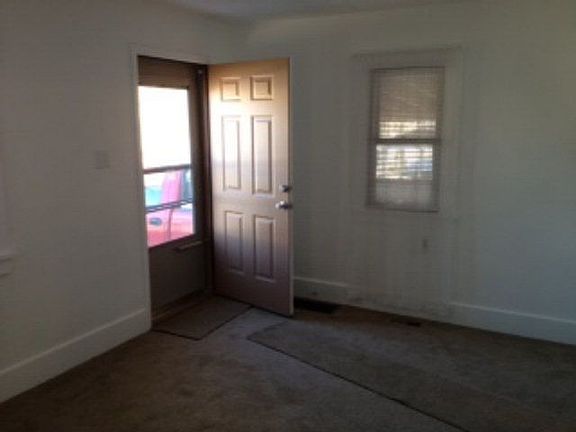 4th image of 1406 E 13th St