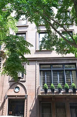 Rented by Jonathan Wachtel, LREB | media 21