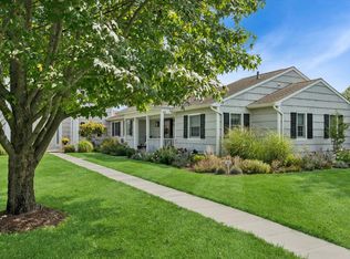 (Undisclosed Address), Southampton, NY 11968