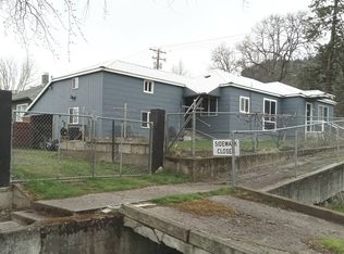 113 N Walnut St, Bingen, WA 98605