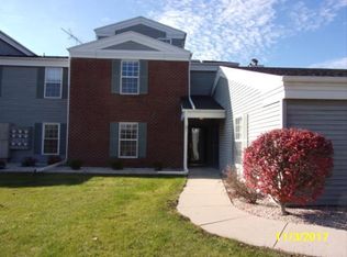 N17W26840F E Fieldhack Dr, PEWAUKEE, WI 53072