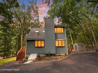 824 Clubhouse Dr, East Stroudsburg, PA 18302
