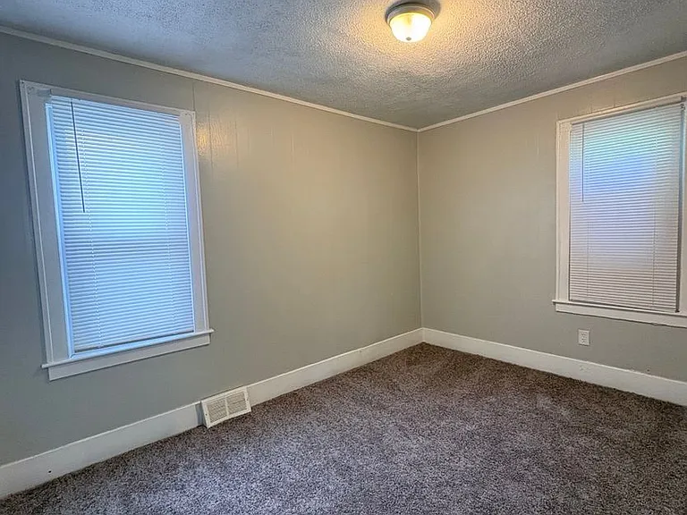 9342 Northlawn St — Photo 10