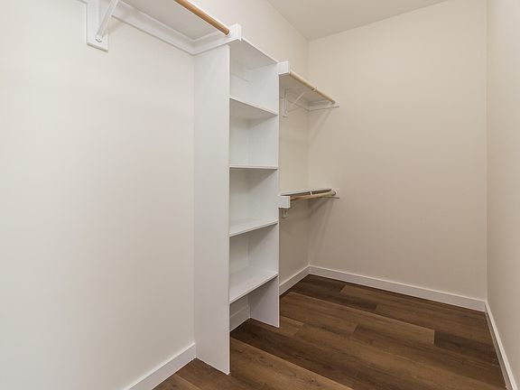 3rd image of 514 E Juniper Ave
