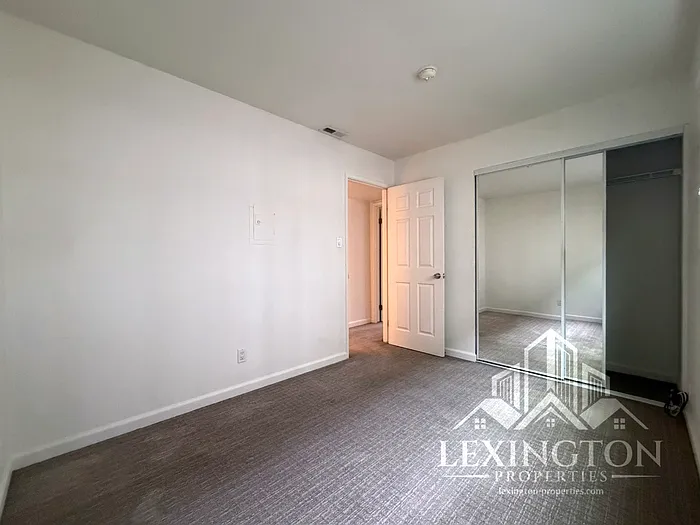 2325 I St #4 — Photo 16