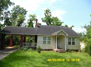 1124 Eager Dr, Albany, GA 31707