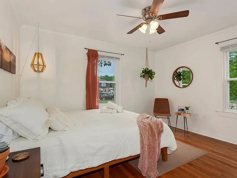 258 W Miller St — Photo 13