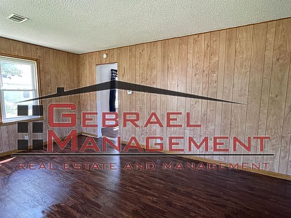 5th image of 3031 Maywood Dr