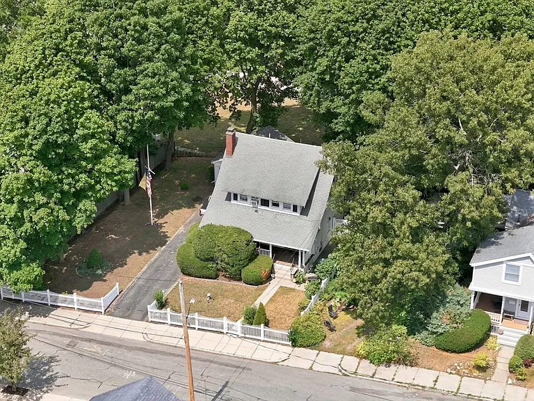42 Norway Park — Photo 29