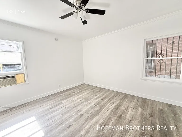 619 S Dunsmuir Ave — Photo 5