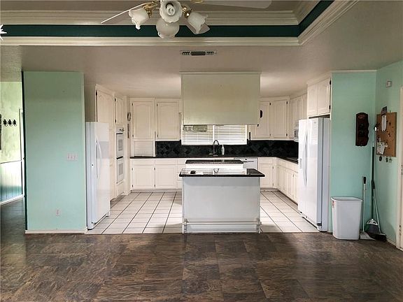 5th image of 503 S Bay Ct