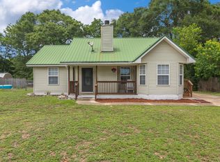 122 Springwood Cir, Crestview, FL 32536