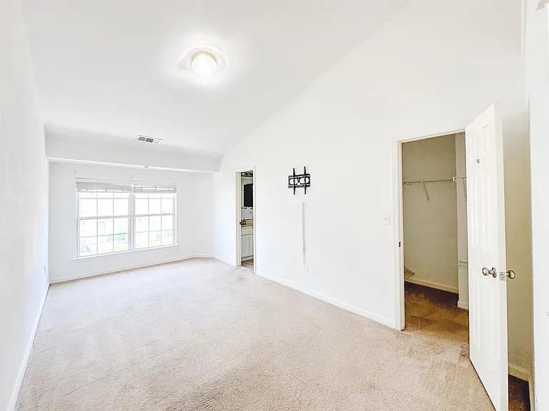 3247 Hidden Cove Cir — Photo 9