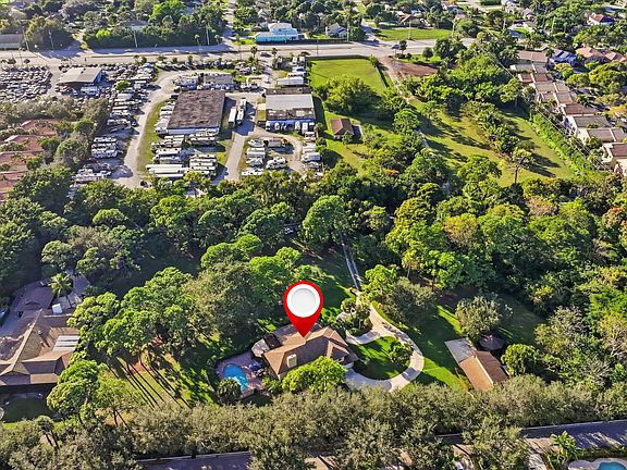 5th image of 4838 Charlton Way