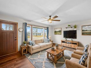 105 W Pleasant St, Monroe, IA 50170