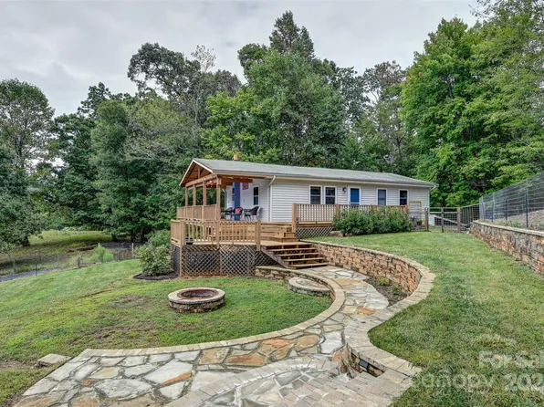 71 Mountain Brook Dr, Candler, NC 28715