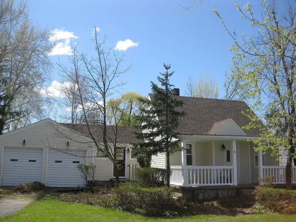 47 Buckeye Rd, Amherst, NY 14226