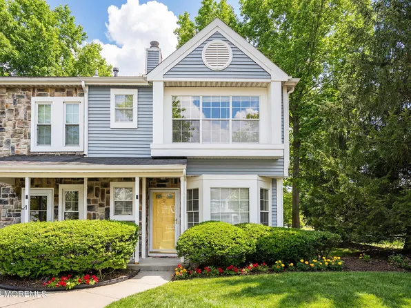 2 Jodhpur Ct, Tinton Falls, NJ 07753