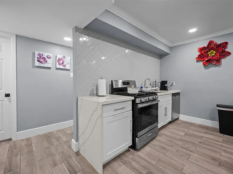 3611 Graustark St #17 — Photo 7